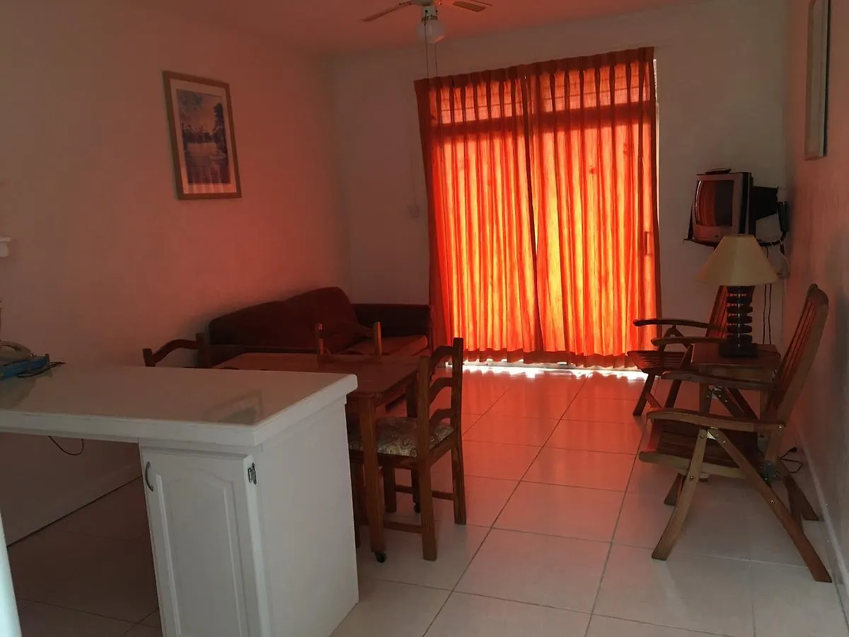 Nautilus Beach Apartments Bridgetown 0*,